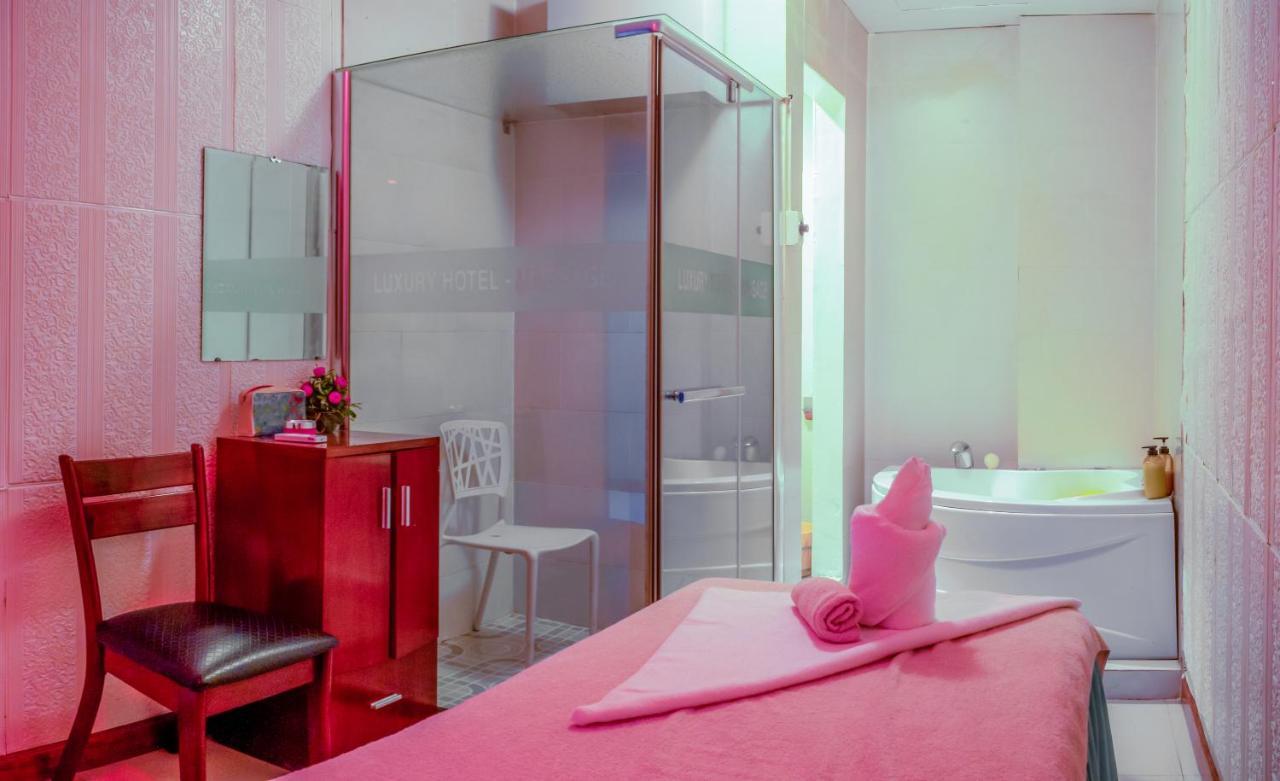 Luxury Hotel Hau Giang โฮจิมินห์ซิตี้ ภายนอก รูปภาพ