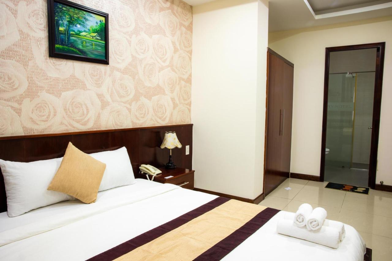 Luxury Hotel Hau Giang โฮจิมินห์ซิตี้ ภายนอก รูปภาพ